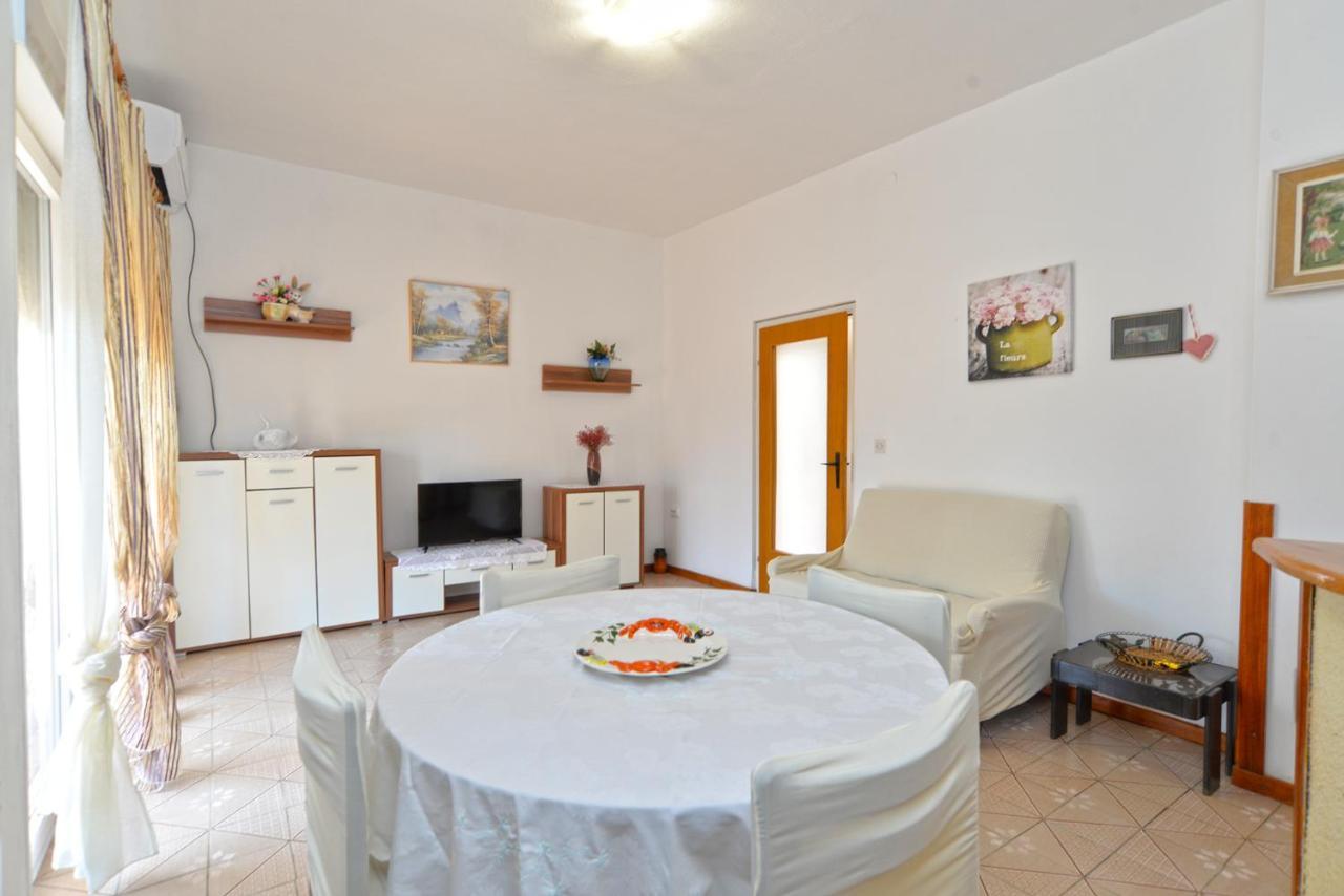 Apartment Silvio 1779 Banjole Εξωτερικό φωτογραφία