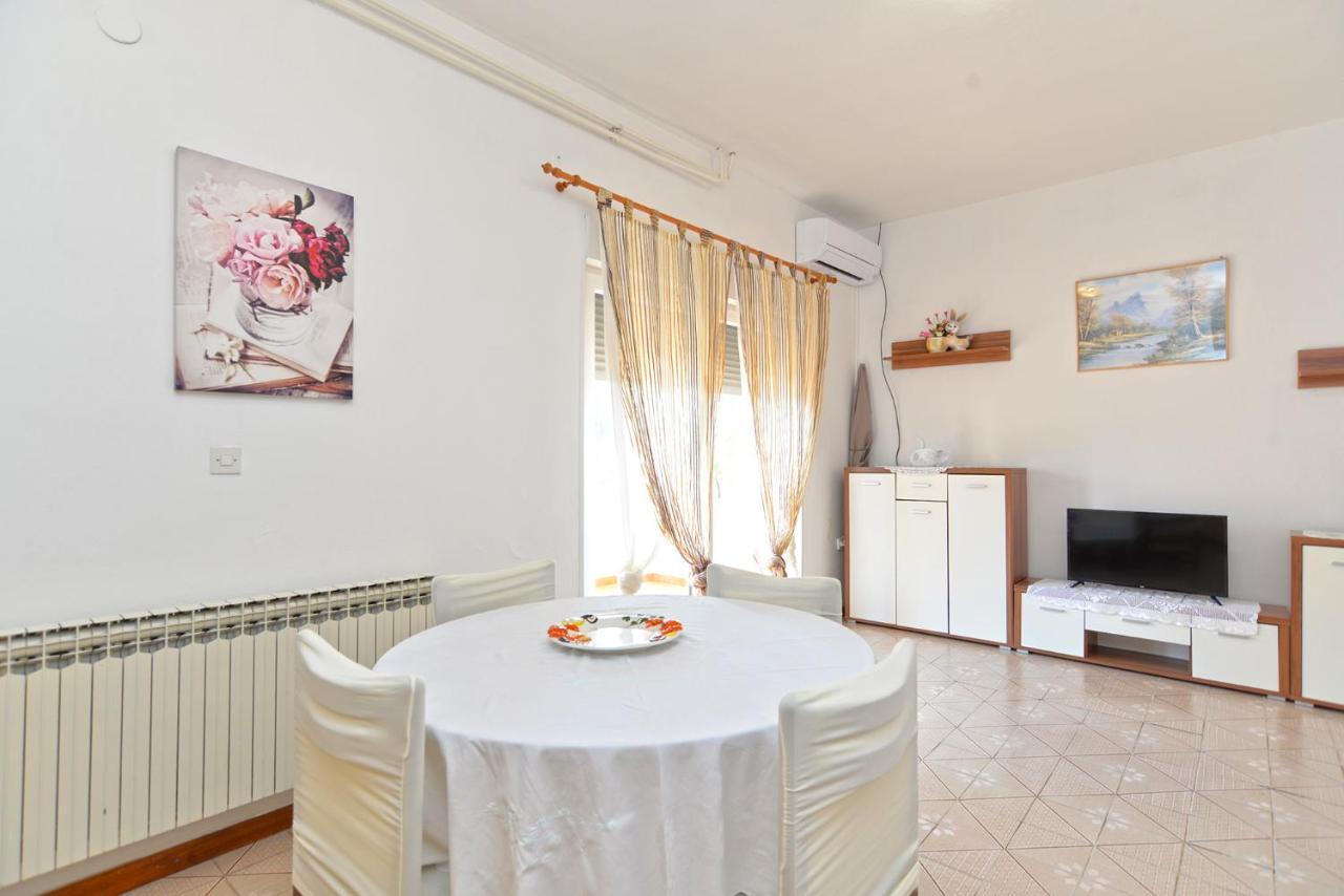 Apartment Silvio 1779 Banjole Εξωτερικό φωτογραφία